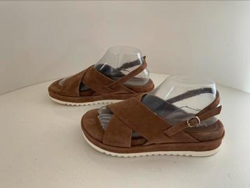 Lazamani 39 bruine suede leren sandalen  323) beschikbaar voor biedingen