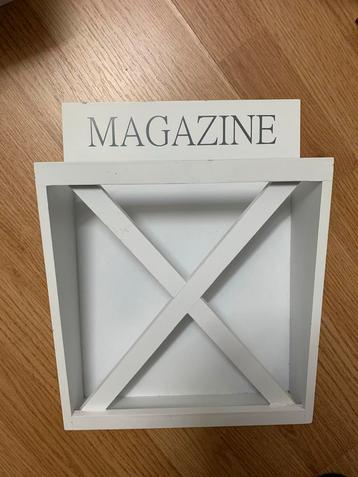 Wandrekje/Magazinehouder - Wit beschikbaar voor biedingen