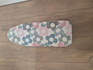 Tafel strijkplank  beschikbaar voor biedingen