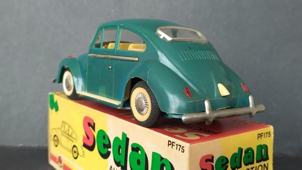 Volkswagen VW Beetle Kafer Sedan vintage China plastic Pol, Auto, Verzenden, ., Zo goed als nieuw