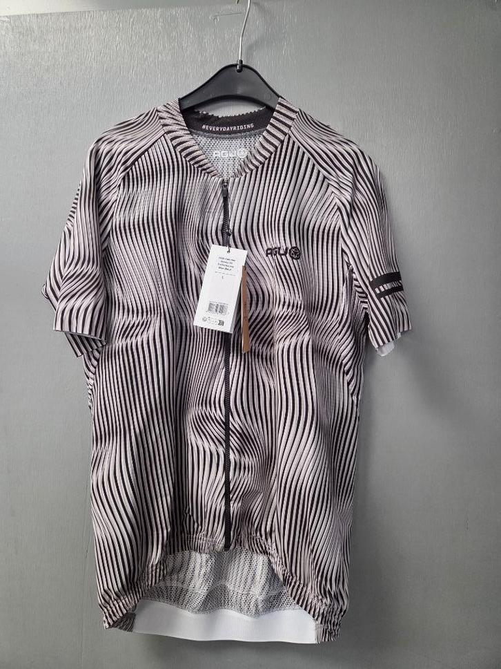 Fiets Shirt AGU Nieuw ( L ), Fietsen en Brommers, Fietsaccessoires | Fietskleding, Nieuw, Heren, Bovenkleding, L, Ophalen of Verzenden