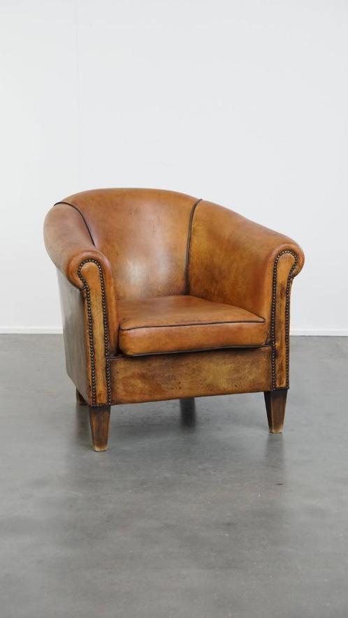 Schapenleren clubfauteuil in Engelse stijl met karakter, Huis en Inrichting, Fauteuils, Gebruikt, Leer, 75 tot 100 cm, 75 tot 100 cm