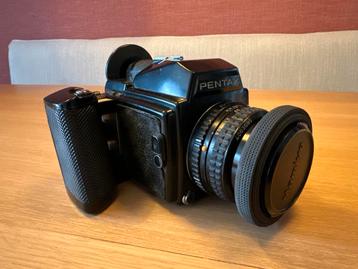 Pentax 645 met lens en boekje beschikbaar voor biedingen
