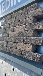 gebruikt beton dikformaat zwart / rood bkk 8 dik, Gebruikt, Klinkers, Ophalen of Verzenden, 10 m² of meer