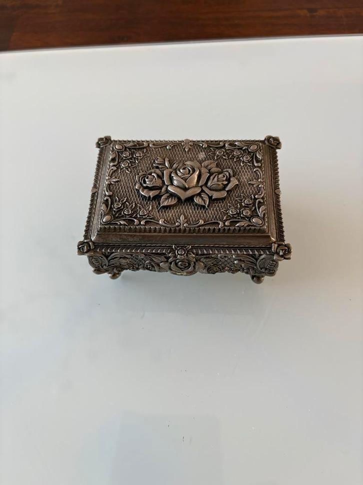 Vintage Sieradendoosje met Roosmotief made in Japan, Antiek en Kunst, Curiosa en Brocante, Ophalen of Verzenden