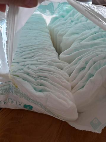 Pampers premium maat 1 beschikbaar voor biedingen