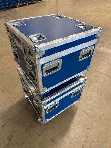 Nog enkele! Flightcase kabels technocase 600x600x390 blauw beschikbaar voor biedingen