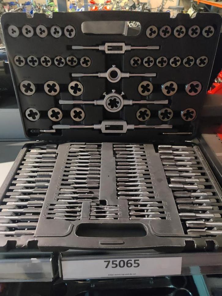 UltraToolz 110 delige tap en snijset, Auto diversen, Autogereedschap, Ophalen of Verzenden