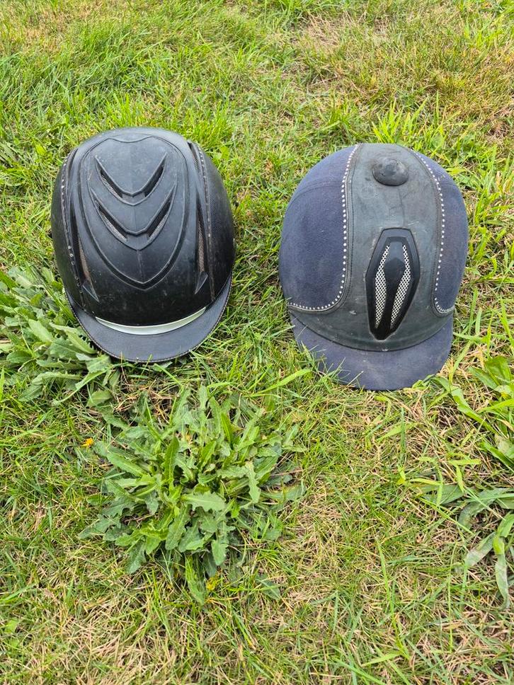 2x rij cap 1x Equestrian mt 59 & 1x BR mt 58-61, Dieren en Toebehoren, Paarden en Pony's | Overige Paardenspullen, Gebruikt, Recreatie