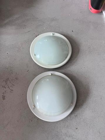 Plafond lamp beschikbaar voor biedingen
