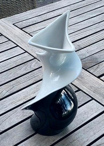 Vintage Design Twisted SC3 ITALY Zwart Witte Vaas Gedraa, Antiek en Kunst, Antiek | Vazen, Ophalen of Verzenden
