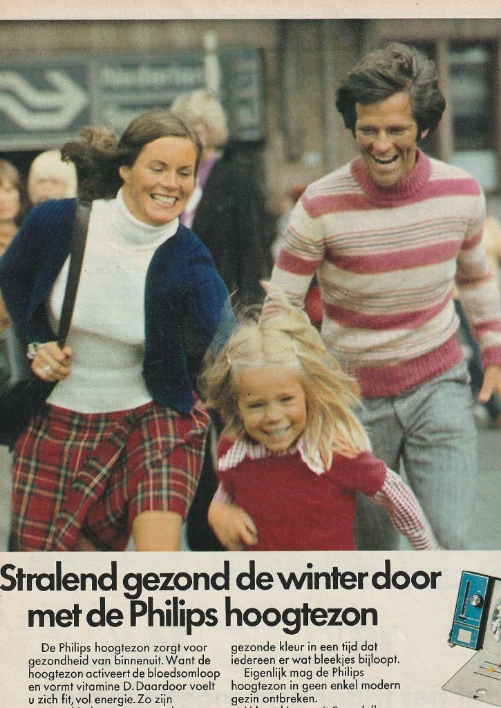 Retrpo reclame 1974 Philips hoogtezon gezin NS station, Verzamelen, Retro, Overige typen, Verzenden
