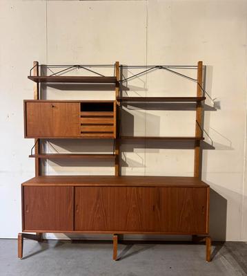Poul Cadovius by Royal System vintage modulair wandsysteem beschikbaar voor biedingen