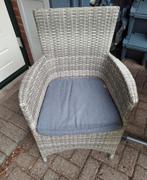 Fijne wicker tuinstoel., Ophalen, Zo goed als nieuw, Wicker