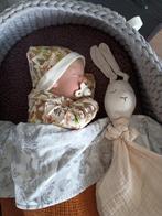 Lieve Reborn Baby Dim - Verzwaard / fopspeentje, Verzamelen, Poppen, Ophalen of Verzenden, Nieuw, Kleertjes