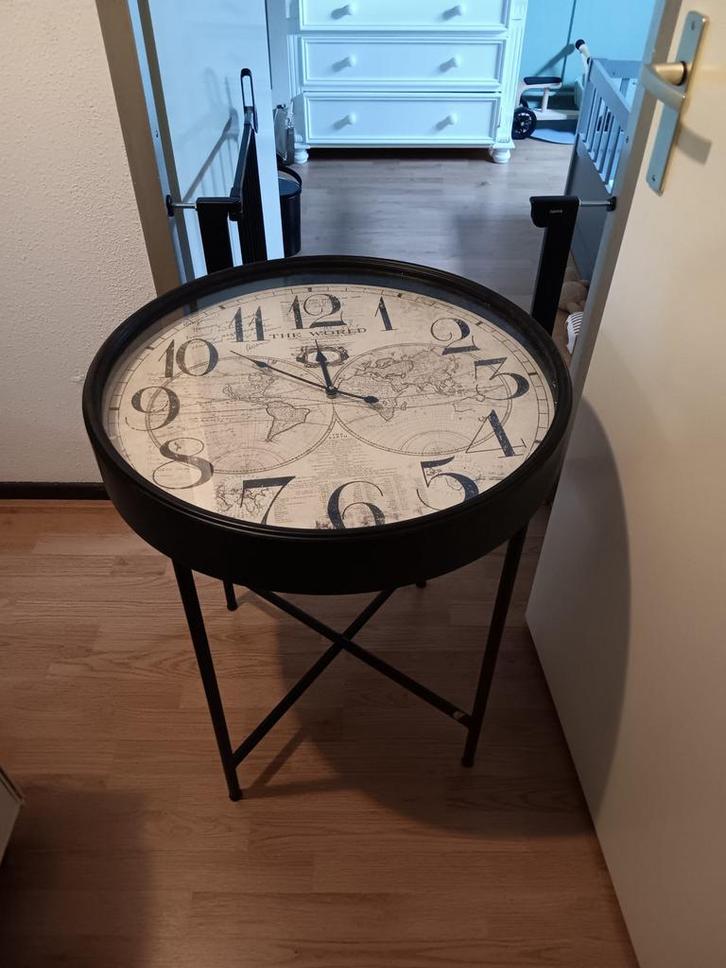 Decoratieve Tafelklok met Wereldkaart Design, Huis en Inrichting, Woonaccessoires | Klokken, Zo goed als nieuw, Wekker of Tafelklok