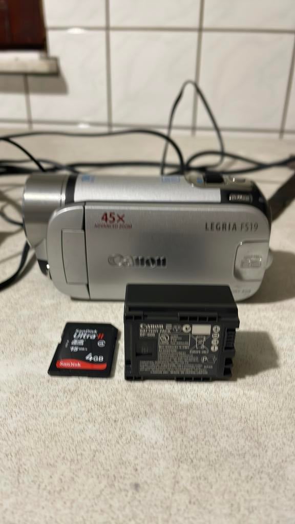 Canon Legria FS19 digital video camcorder, Gebruikt, Canon, 20x of meer, Ophalen of Verzenden