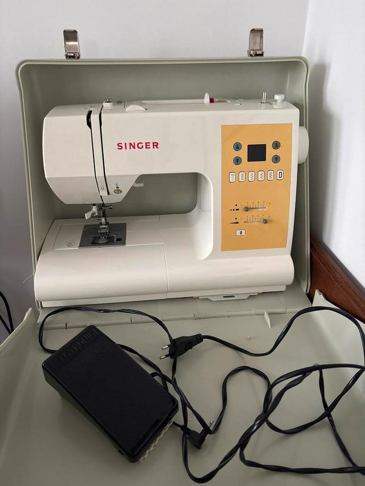 Singer Naaimachine - Zo goed als nieuw!, Hobby en Vrije tijd, Naaimachines en Toebehoren, Zo goed als nieuw, Naaimachine, Singer