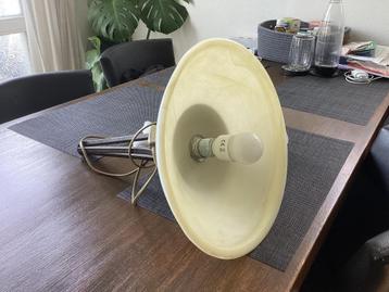 Wand lamp beschikbaar voor biedingen