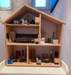 Ikea Flisat poppenhuis met inrichting, Ophalen, Zo goed als nieuw, Poppenhuis