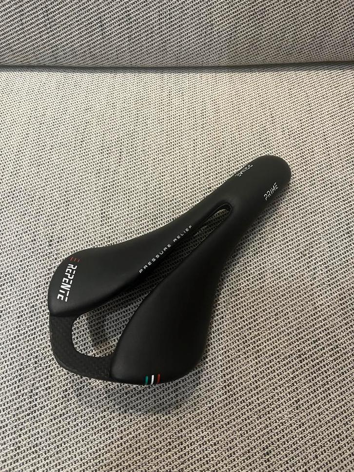 Repente Prime Zadel - Carbon Rails - 132mm, Fietsen en Brommers, Fietsonderdelen, Zo goed als nieuw, Racefiets, Zadel, Ophalen of Verzenden