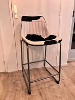 Leuke koeien barkruk, 1 kruk, Ophalen, Zo goed als nieuw, 60 tot 90 cm