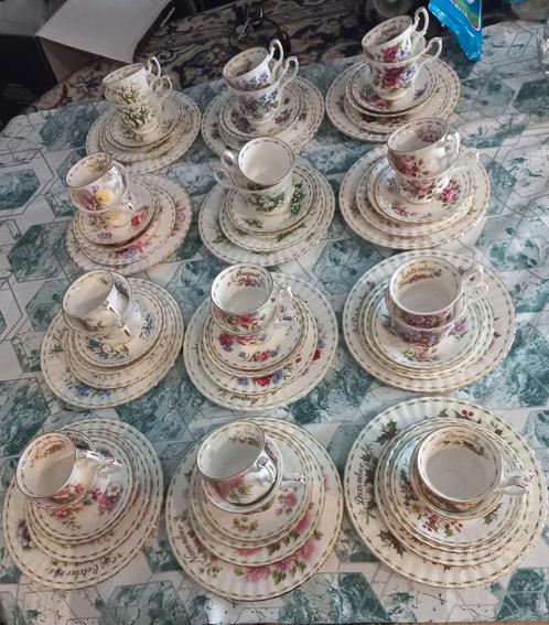 Royal Albert  maand servies, Antiek en Kunst, Antiek | Servies compleet, Ophalen of Verzenden