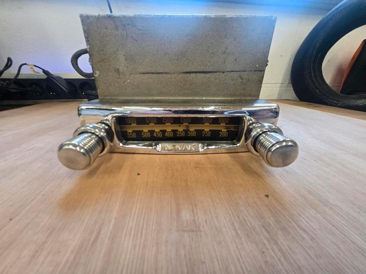 Vintage Novak Autoradio - Chrome - Defect, Auto diversen, Autoradio's, Ophalen of Verzenden