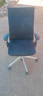 Te koop mooie Bureaustoel. 2 stoelen beschikbaar, Ophalen, Gebruikt, Zwart, Bureaustoel