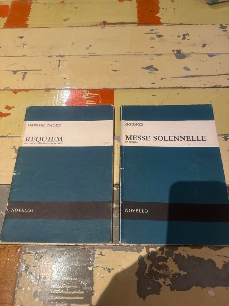 Muziekboeken: Faure Requiem & Gounod Messe Solennelle, Muziek en Instrumenten, Bladmuziek, Gebruikt, Klassiek, Overige soorten