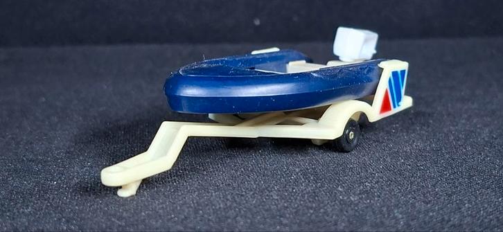 Matchbox Boot met Trailer. BIEDEN, Verzamelen, Speldjes, Pins en Buttons, Gebruikt, Button, Transport, Ophalen of Verzenden
