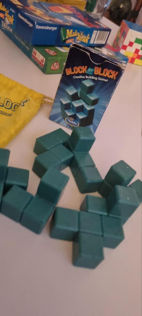 ThinkFun Block by Block Puzzelspel, Hobby en Vrije tijd, Gezelschapsspellen | Bordspellen, Zo goed als nieuw, Een of twee spelers