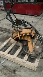 Joskin mestverdeler, Ophalen