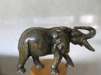 mooi handgemaakt uit natuurlijk steen mamoet olifant 16/10 c, Antiek en Kunst, Ophalen of Verzenden