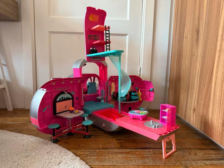 LOL Surprise camper, Kinderen en Baby's, Speelgoed | Poppenhuizen, Gebruikt, Poppenhuis, Ophalen