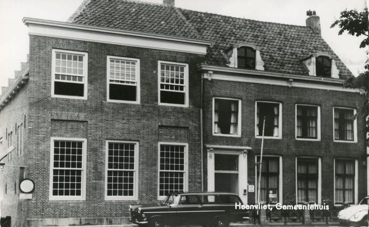HEENVLIET - Gemeentehuis (VK071), Verzamelen, Ansichtkaarten | Nederland, Ongelopen, Zuid-Holland, 1960 tot 1980, Verzenden