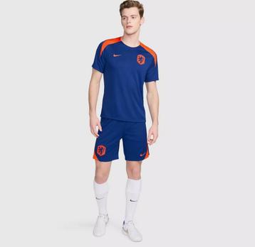 Nederlands elftal trainingset Nike Strike beschikbaar voor biedingen