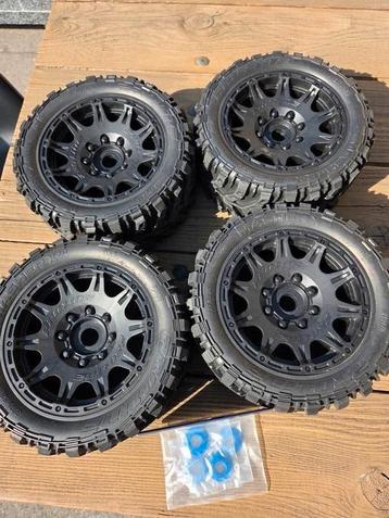 Proline Masher mx57 belted banden 24mm hex X-maxx Xrt 1/5 beschikbaar voor biedingen