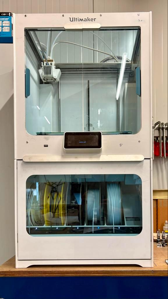 Ultimaker S5 + Material Station - Professionele 3D Printer, Computers en Software, 3D Printers, Gebruikt, Ingebouwde Wi-Fi, Ophalen