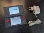 Nintendo DSi zeer goede staat, zwart met rode accenten, Spelcomputers en Games, Spelcomputers | Nintendo DS, Ophalen of Verzenden