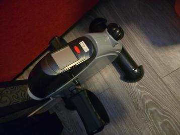 Fiets apparaat voor thuis beschikbaar voor biedingen