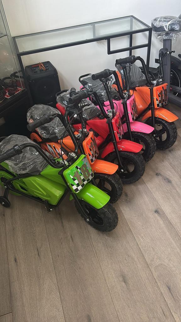 Verschillende Kleuren Kindermotoren | Inclusief Zijwielen, Kinderen en Baby's, Speelgoed | Buiten | Accuvoertuigen, Nieuw, Ophalen of Verzenden