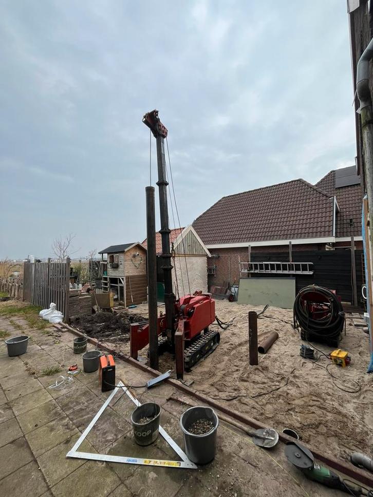 Stalen buispalen heipalen fundering beton grondafvoer  Heien, Diensten en Vakmensen, Overige Diensten