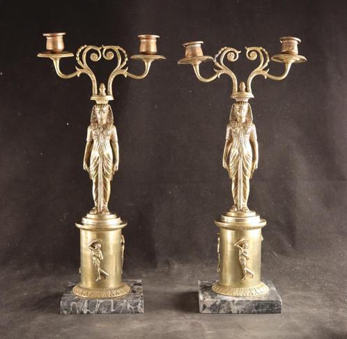 Paar grote antieke bronzen kandelaars, Antiek en Kunst, Antiek | Kandelaars, Koper of Brons, Ophalen of Verzenden