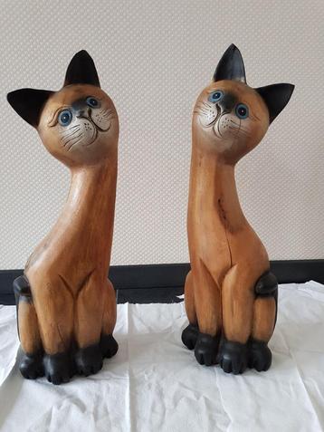 Houten katten beschikbaar voor biedingen