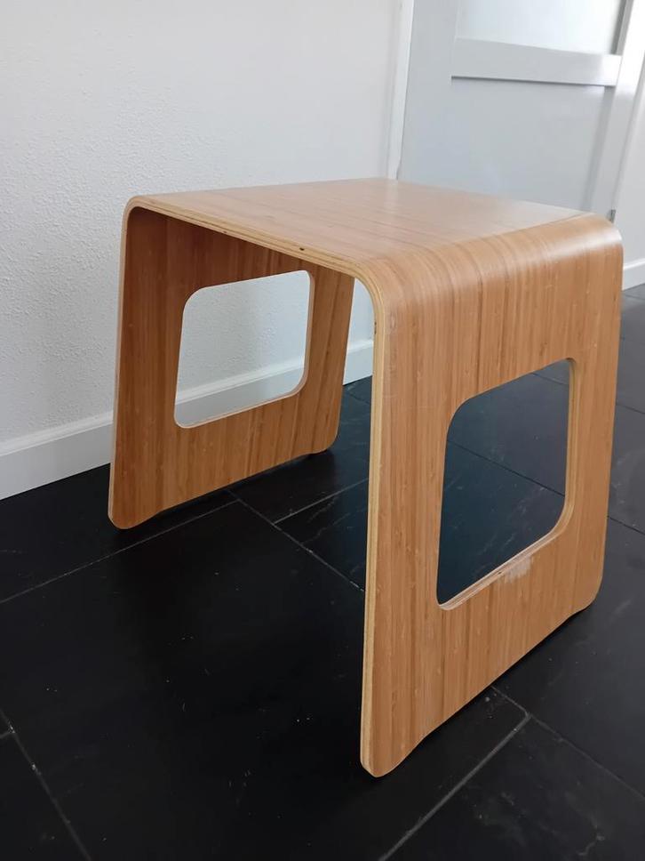 Vintage IKEA Bengthakan Krukje / Bijzettafel, Huis en Inrichting, Krukjes, Gebruikt, Hout, Ophalen of Verzenden