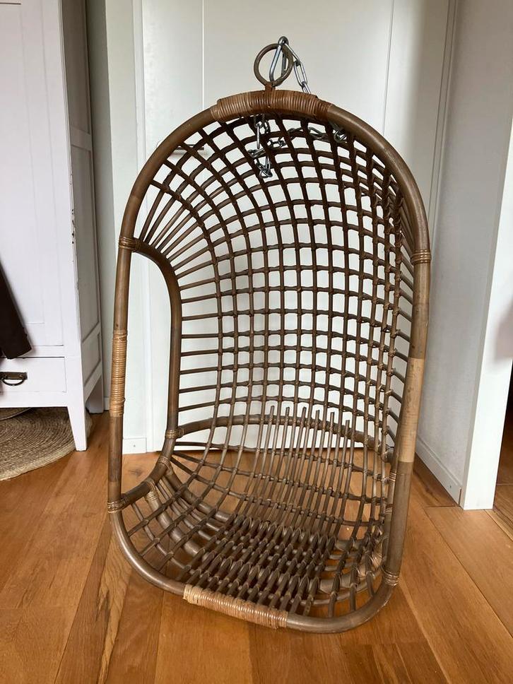 Rotan Hangstoel - VT wonen, Huis en Inrichting, Stoelen, Zo goed als nieuw, Eén, Riet of Rotan, Bruin, Ophalen