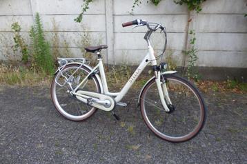 Dames Stadsfiets Top Staat Stella beschikbaar voor biedingen