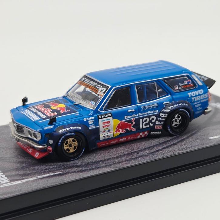 Inno64 Mazda RX3 Mad Mike Station Wagen, Hobby en Vrije tijd, Modelauto's | Overige schalen, Nieuw, Auto, Ophalen of Verzenden