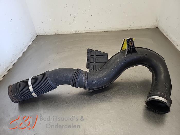 Aanzuigslang Lucht van een Opel Vivaro, Auto-onderdelen, Motor en Toebehoren, Gebruikt, -, -, Opel